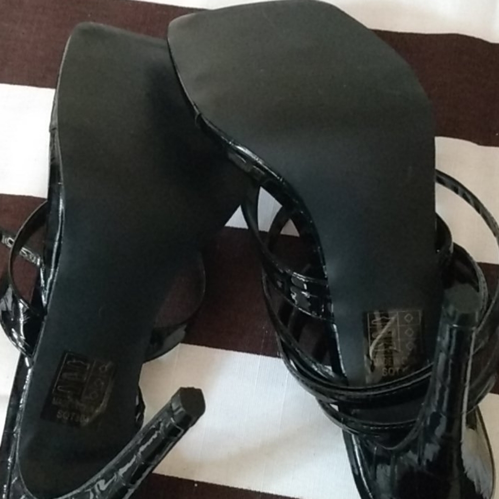 Shoes - Picture 9 of 9